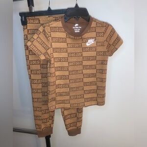 Nike “Just Do It” 2-Piece Matching Set – Tee + Joggers